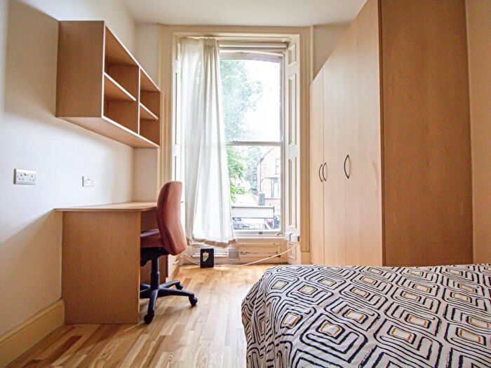 2 Bedroom Apartment To Rent In Apt, Hyde Terrace #, LS2