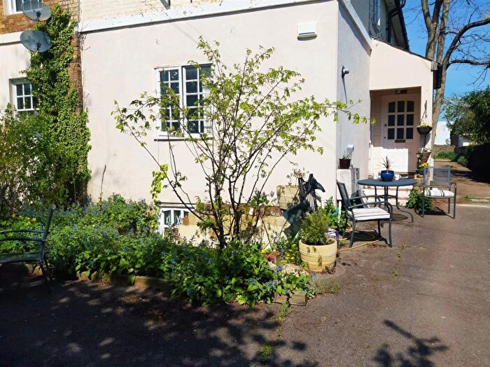 1 Bedroom Maisonette For Sale In Sussex Place, Slough, SL1