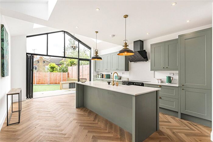 4 Bedroom Terraced House To Rent In Aubrey Road, London, E17