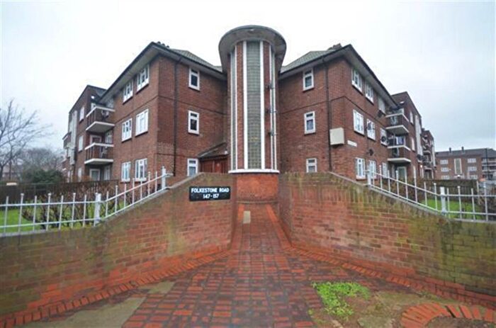 1 Bedroom Terraced House For Sale In Folkestone Road, London, E6