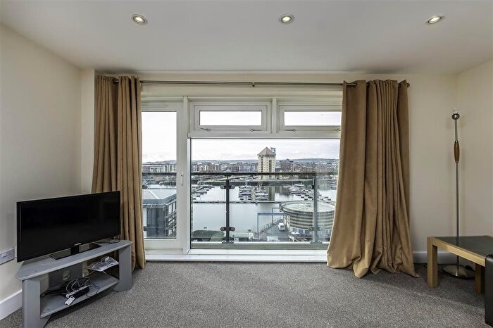 2 Bedroom Flat To Rent In Altamar, Kings Road, Swansea, SA1