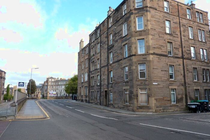 2 Bedroom Flat To Rent In Gardners Crescent, Edinburgh, EH3