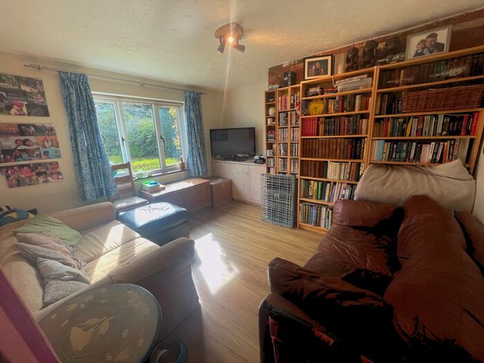 4 Bedroom Detached House To Rent In Oakhill Road, Headley Down, Bordon