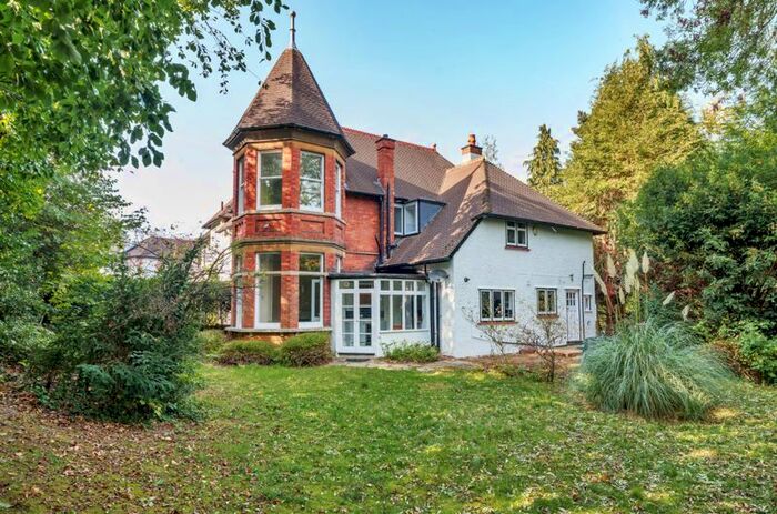 4 Bedroom Semi-Detached House To Rent In Dale Road, Purley, CR8