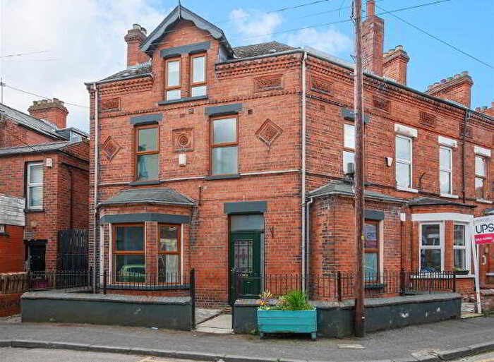 4 Bedroom End Of Terrace House For Sale In Rushfield Avenue, Belfast, BT7