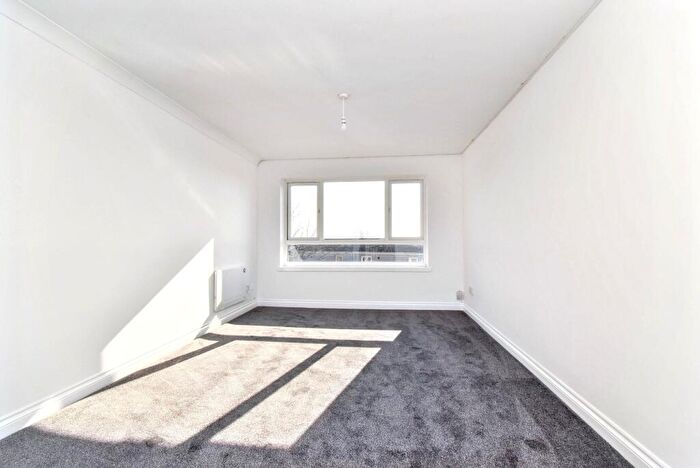 2 Bedroom Flat To Rent In Melrose Road, Cumbernauld, G67