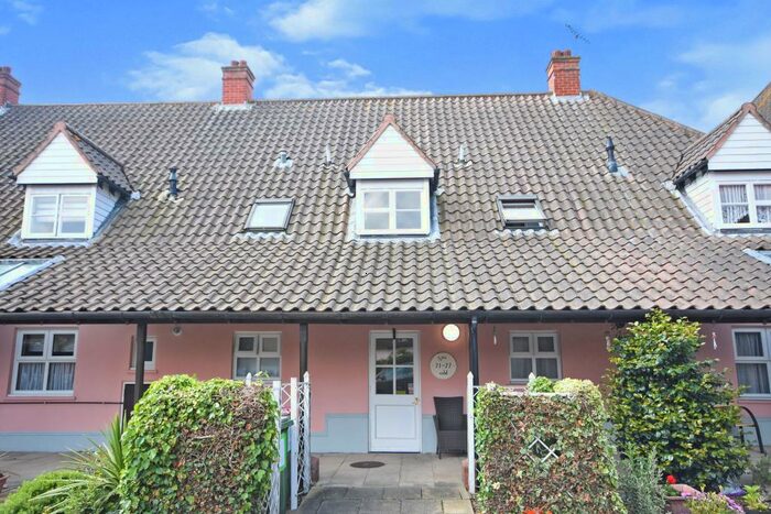 1 Bedroom Flat To Rent In Noak Bridge, Basildon, SS15