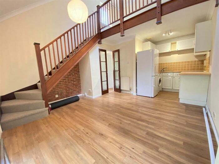 1 Bedroom Semi-Detached House To Rent In Hillcrest, Bar Hill, Cambridge, CB23