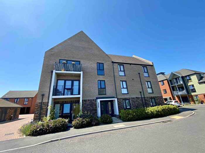 1 Bedroom Apartment For Sale In Holmhill Drive, Old Felixstowe, IP11