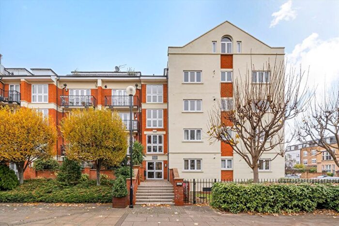 2 Bedroom Flat For Sale In Corney Reach Way, Chiswick, W4