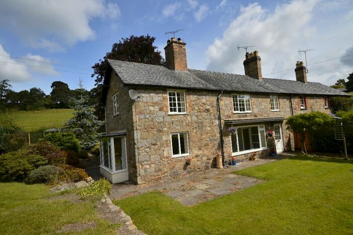 3 Bedroom Semi-Detached House To Rent In Pant Glas, Oswestry, Shropshire, SY10