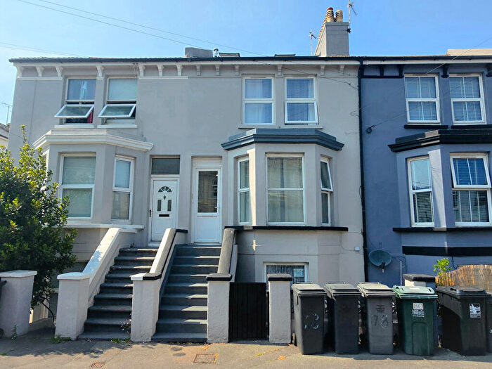 1 Bedroom Flat To Rent In Tideswell Road, BN21