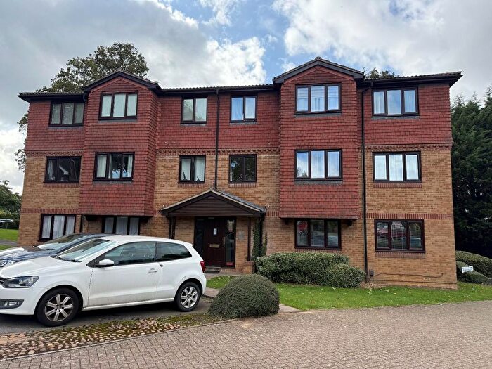2 Bedroom Flat To Rent In Tylersfield, Abbots Langley, WD5