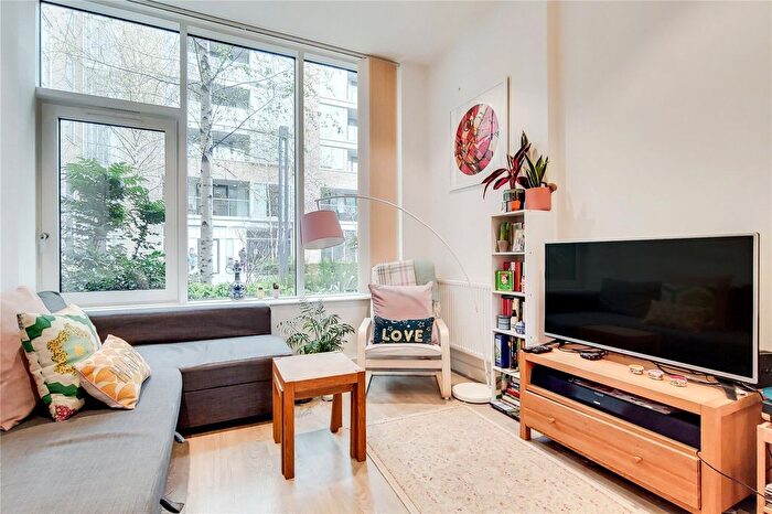 1 Bedroom Flat To Rent In Spectrum Way, Wandsworth, SW18