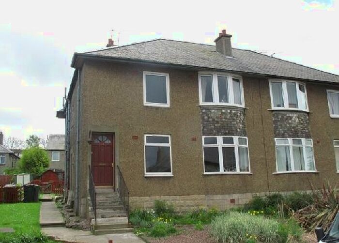 3 Bedroom Flat To Rent In Oxgangs Terrace, Edinburgh, EH13