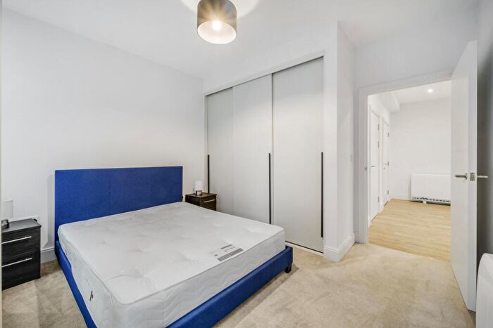 2 Bedroom Apartment To Rent In Horlicks Quarter, Slough, London, SL1