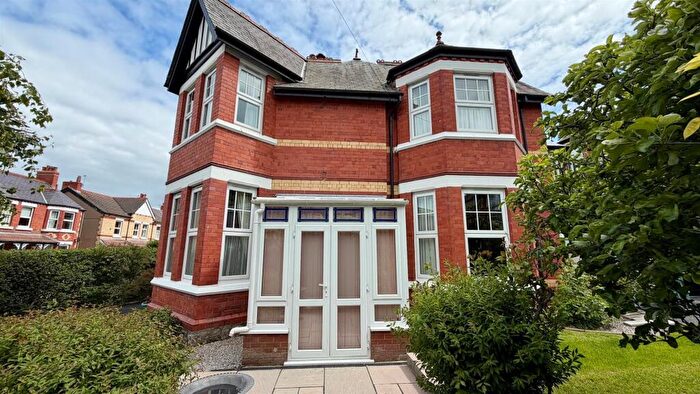 3 Bedroom Semi-Detached House For Sale In Hillside Road, Colwyn Bay, LL29