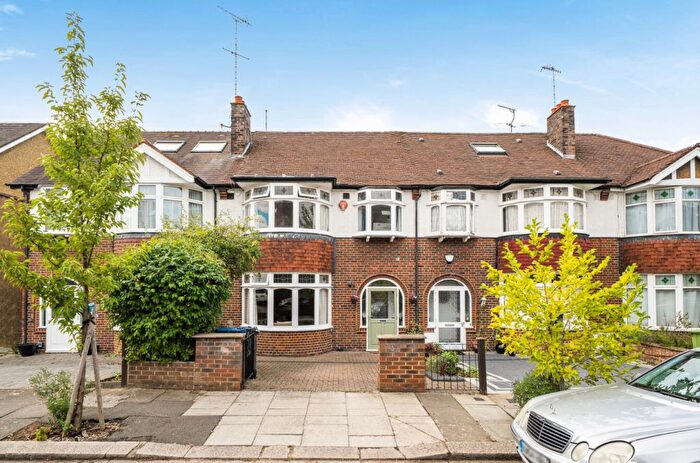3 Bedroom Terraced House For Sale In Mulgrave Road, Ealing, W5