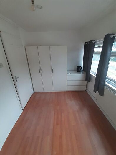 Studio To Rent In Cheshire Close, Mitcham, CR4