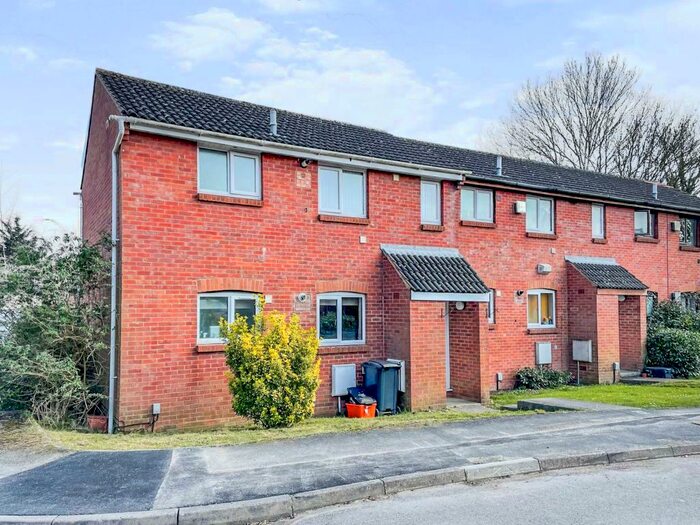 1 Bedroom Apartment To Rent In Oakwood Road, Swindon, Wiltshire, SN5