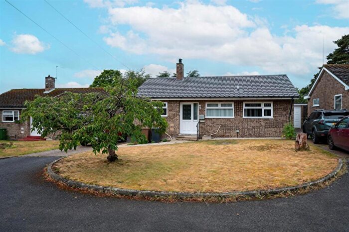 2 Bedroom Detached Bungalow For Sale In New Road, Fritton, Great Yarmouth, NR31