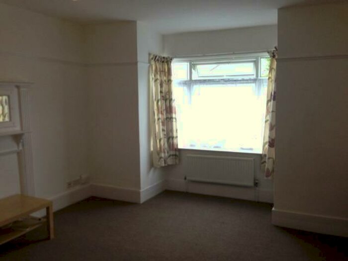 1 Bedroom Flat To Rent In Snaresbrook, E11
