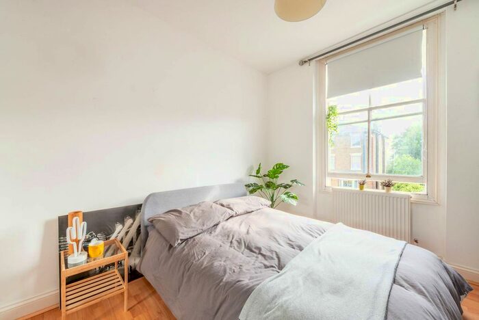 2 Bedroom Flat To Rent In Church Road, Richmond, TW10