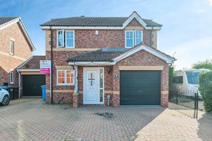 3 Bedroom Detached House For Sale In Alwoodley Close, Hull, HU8