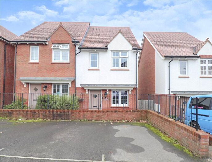 2 Bedroom House To Rent In Kingdon Way, Holsworthy, Devon, EX22