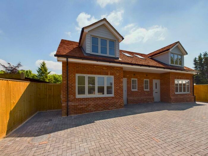 3 Bedroom Semi-Detached House To Rent In Chinnor Road, Towersey, OX9