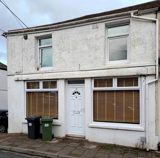 1 Bedroom Flat To Rent In Bell Street, Trecynon, Aberdare, CF44
