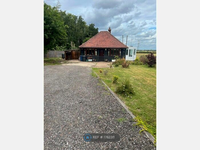 2 Bedroom Bungalow To Rent In Bona Vista, Wendover, HP17