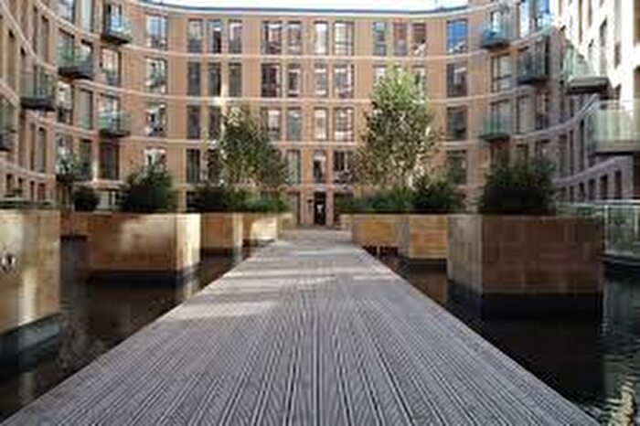 2 Bedroom Flat To Rent In I-Land, Essex Street, Birmingham, B5