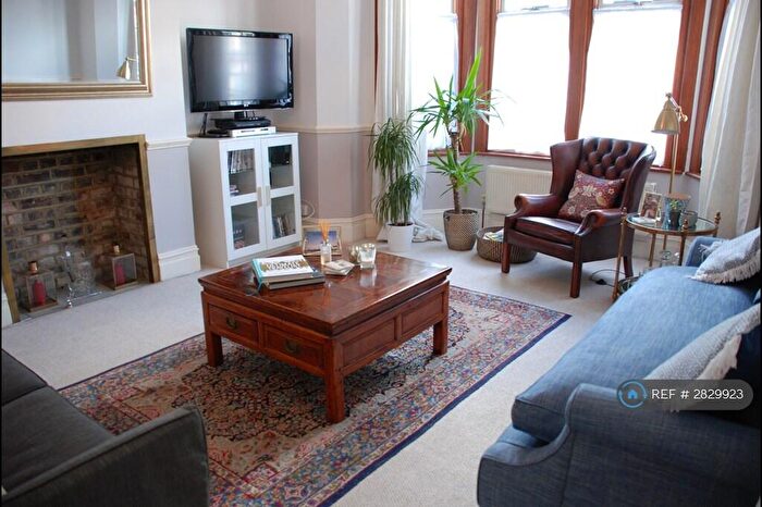 1 Bedroom Flat To Rent In Palmers Green, London, N13