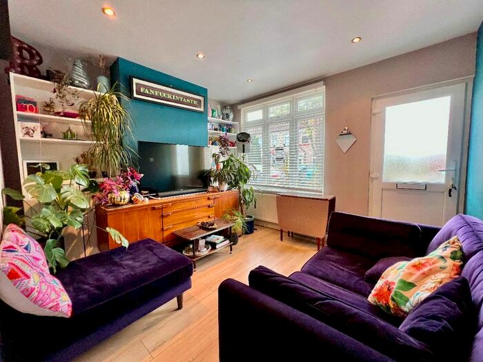 2 Bedroom Terraced House To Rent In Exeter Road, Addiscombe, Croydon, CR0