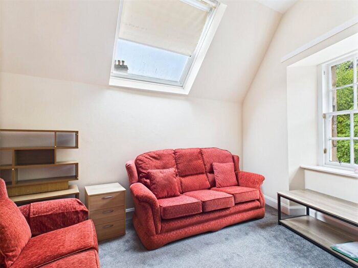 2 Bedroom Apartment To Rent In Kings Stables Road, Old Town, Edinburgh, EH1