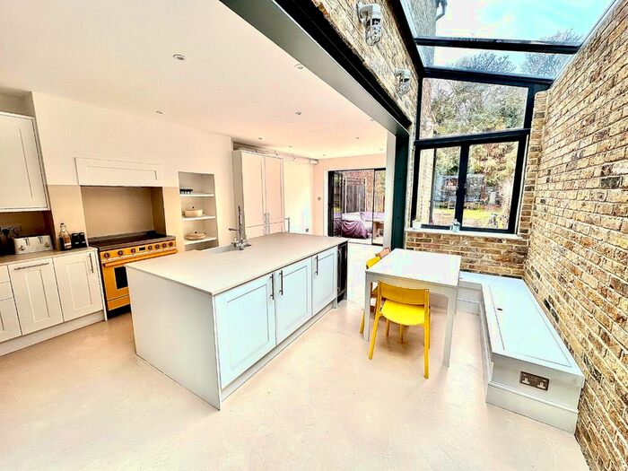 3 Bedroom Terraced House To Rent In Isla Road, Plumstead, London, SE18