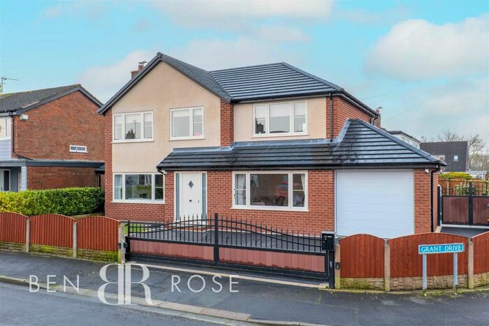 4 Bedroom Detached House For Sale In Grant Drive, Walmer Bridge, Preston, PR4