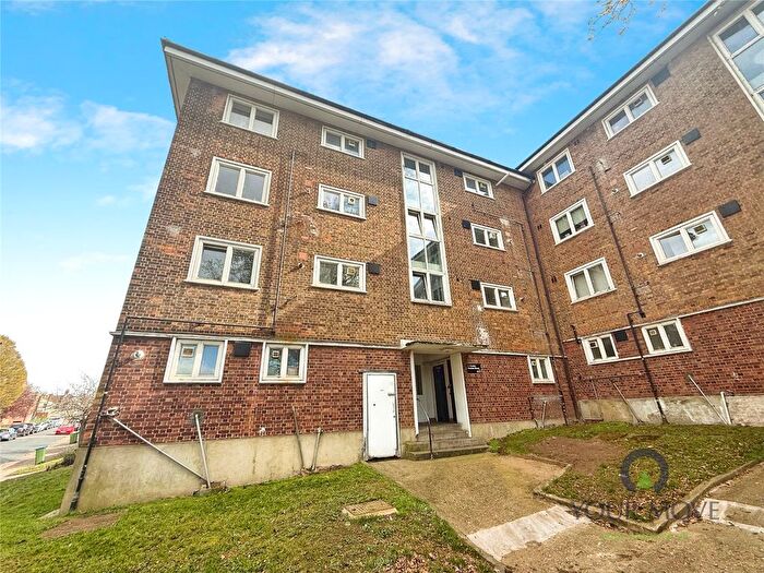 1 Bedroom Flat For Sale In Fuchsia Street, London, SE2
