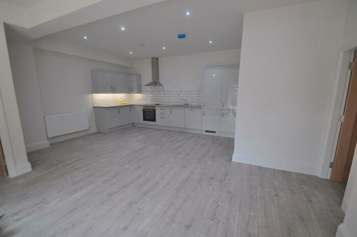 2 Bedroom Apartment To Rent In Milton House, Binningtons Gardens, Hull, North Humberside, HU10