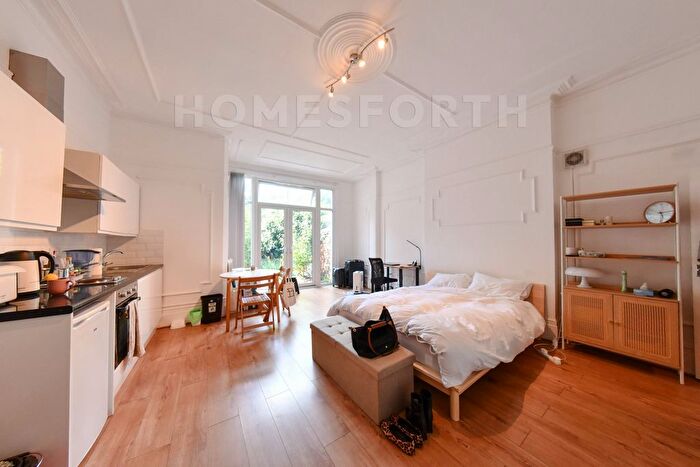 Studio To Rent In Manstone Road, Cricklewood, NW2
