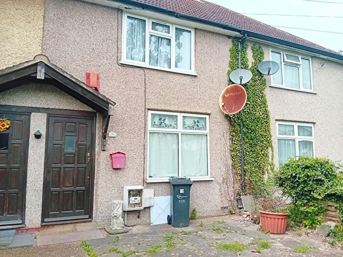 2 Bedroom Property To Rent In Langley Crescent, Dagenham, RM9