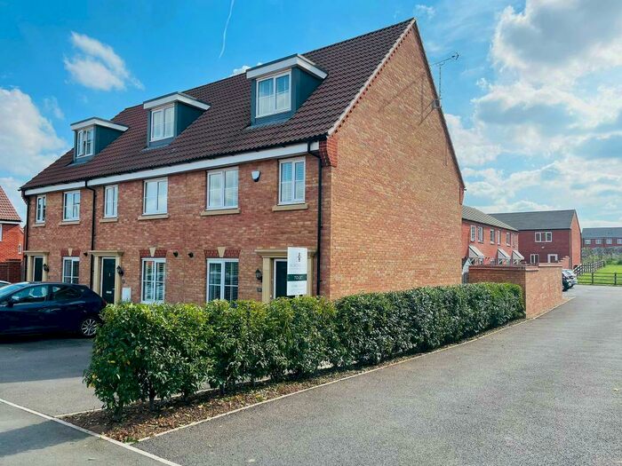 3 Bedroom End Of Terrace House To Rent In Stanier Drive, Edwalton, Nottingham, Nottinghamshire, NG12