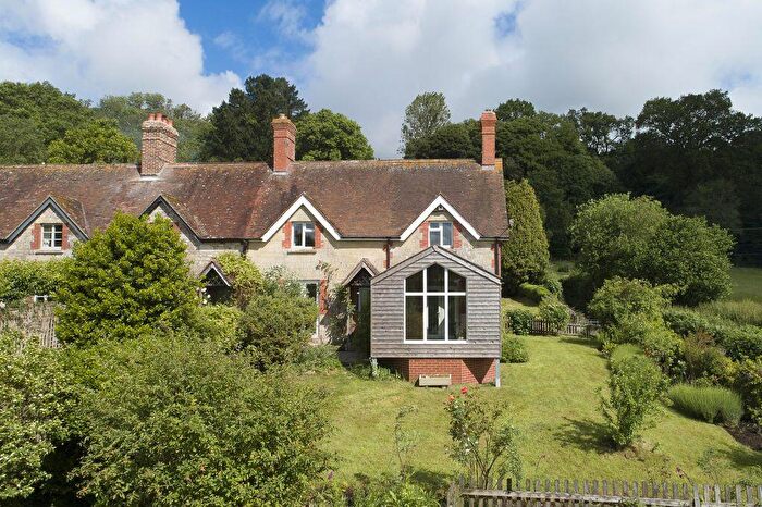 4 Bedroom End Of Terrace House For Sale In Ridge, Chilmark, SP3