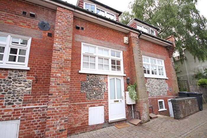 2 Bedroom Mews To Rent In Cow Hill, Norwich, NR2