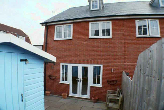 3 Bedroom Terraced House To Rent In Salisbury, SP2