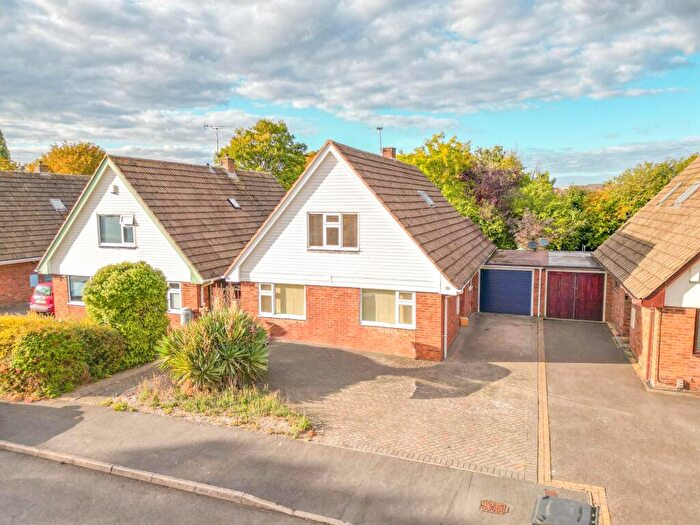 4 Bedroom Detached House For Sale In Loweswater Close, Nuneaton, CV11