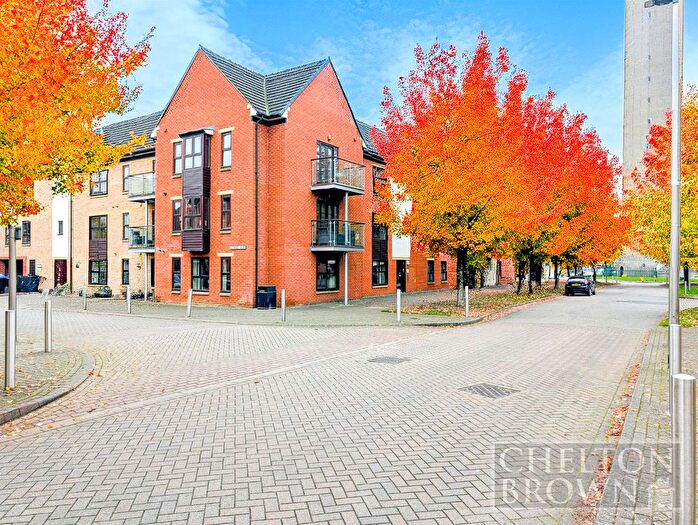 2 Bedroom Flat For Sale In The Approach, Northampton, Northamptonshire, NN5