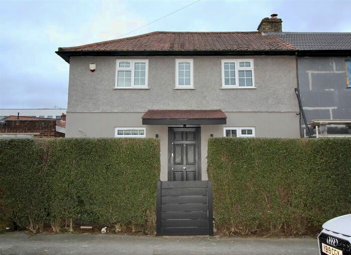3 Bedroom End Of Terrace House To Rent In Stanhope Road, Greenford, UB6