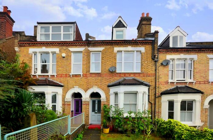 2 Bedroom Maisonette To Rent In Overhill Road, East Dulwich, London, SE22